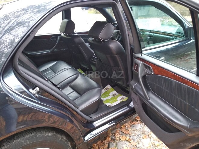 Mercedes E 220 1999, 225,000 km - 2.2 l - Şəki