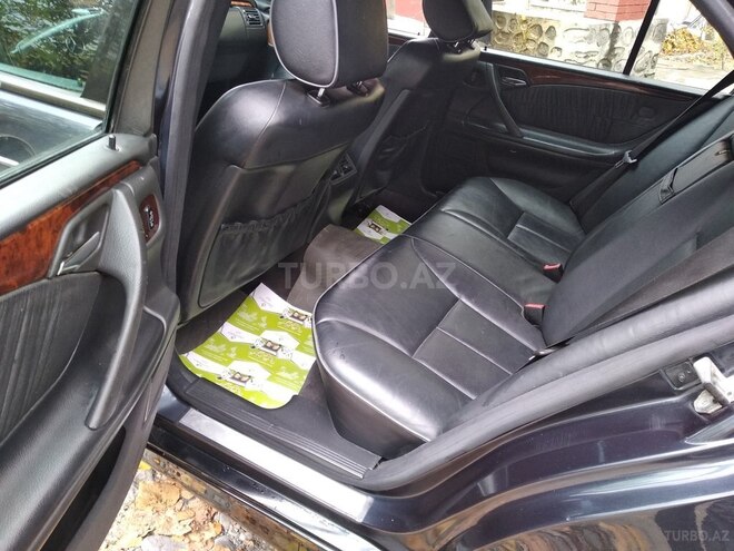 Mercedes E 220 1999, 225,000 km - 2.2 l - Şəki