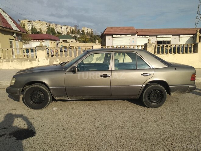 Mercedes E 200 1992, 4,800,000 km - 2.0 l - Bakı