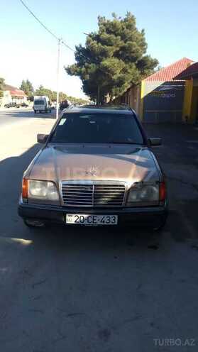 Mercedes E 250 1994, 495,000 km - 2.5 l - Bakı