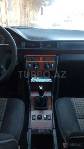 Mercedes E 250 1994, 495,000 km - 2.5 l - Bakı