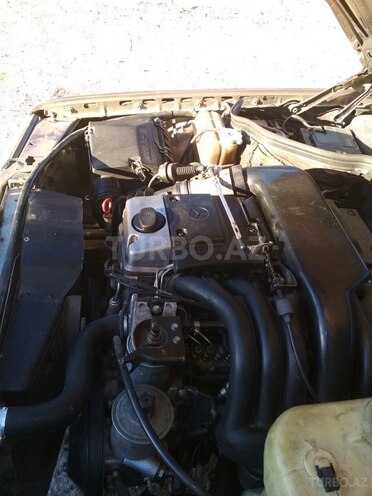 Mercedes E 250 1994, 495,000 km - 2.5 l - Bakı