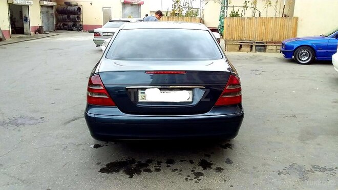 Mercedes E 220 2002, 370,000 km - 2.2 l - Bakı