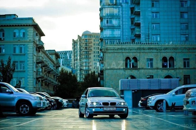 BMW 318 2002, 233,000 km - 2.0 l - Bakı