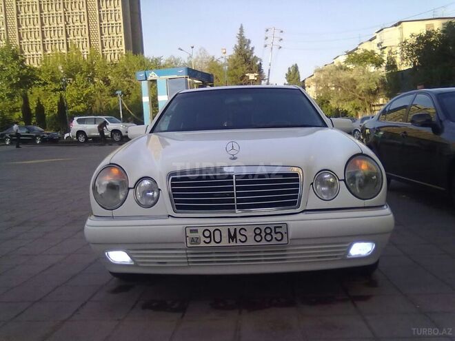 Mercedes E 220 1998, 330,000 km - 2.2 l - Bakı