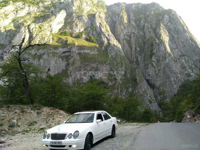 Mercedes E 220 1998, 330,000 km - 2.2 l - Bakı