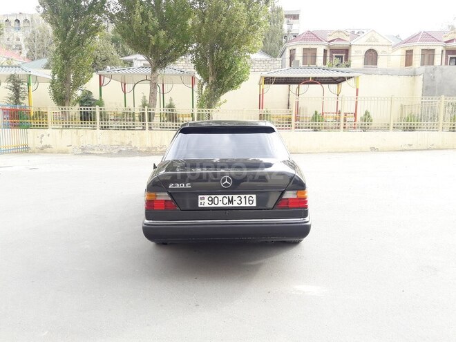 Mercedes E 230 1992, 270,000 km - 2.3 л - Bakı