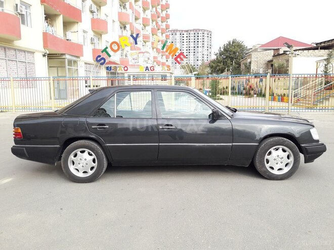 Mercedes E 230 1992, 270,000 km - 2.3 л - Bakı