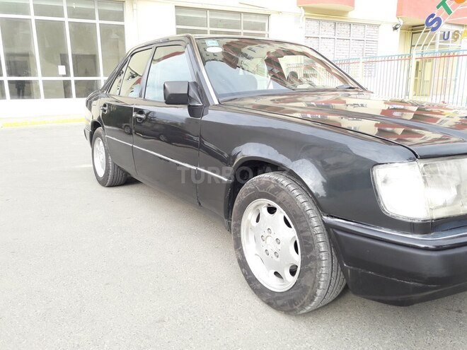 Mercedes E 230 1992, 270,000 km - 2.3 л - Bakı