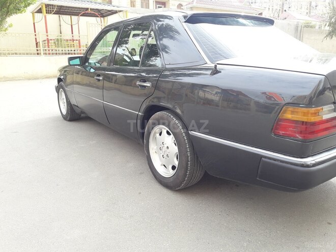 Mercedes E 230 1992, 270,000 km - 2.3 л - Bakı
