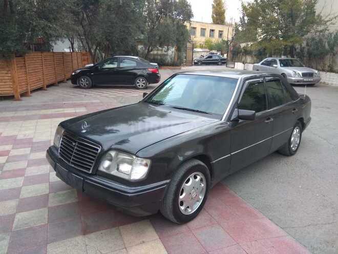 Mercedes E 220 1995, 330,000 km - 2.2 l - Bakı