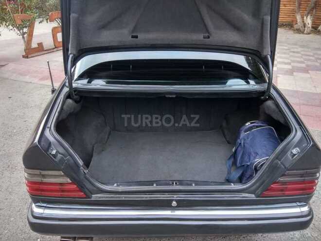 Mercedes E 220 1995, 330,000 km - 2.2 l - Bakı