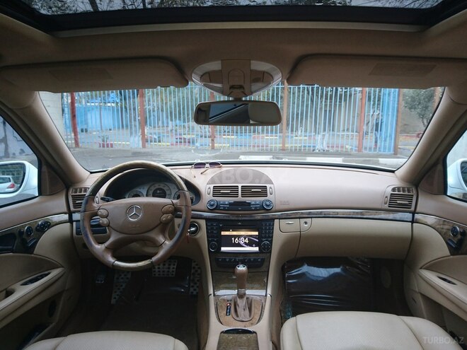 Mercedes E 350 2008, 208,000 km - 3.5 l - Bakı