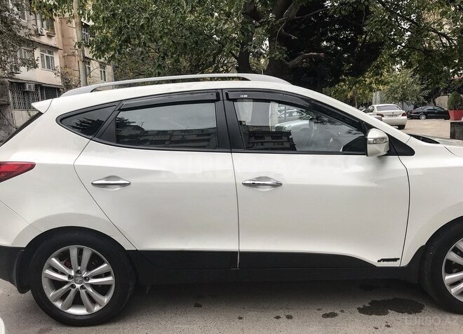 Hyundai ix35 2010, 92,000 km - 2.4 l - Bakı