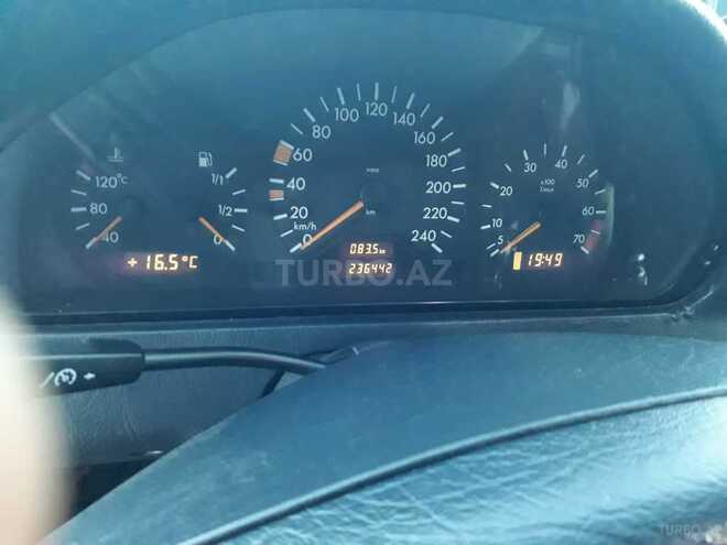 Mercedes C 200 2000, 250,000 km - 2.0 л - Tovuz