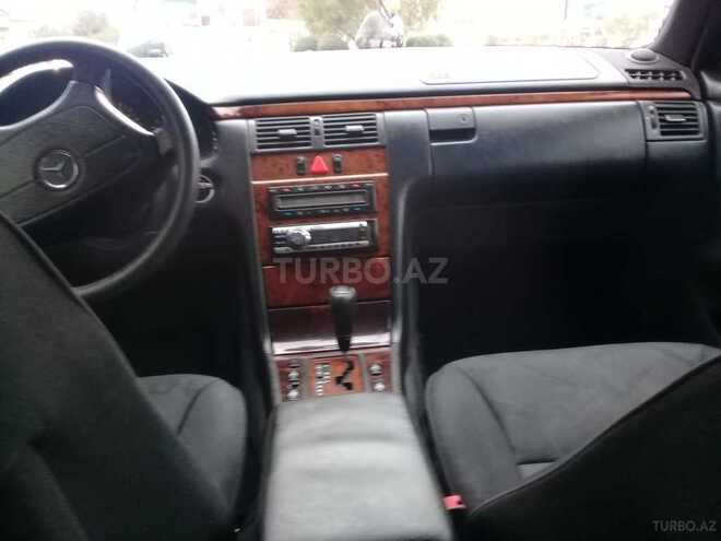 Mercedes E 240 1999, 288,000 km - 2.4 l - Sumqayıt