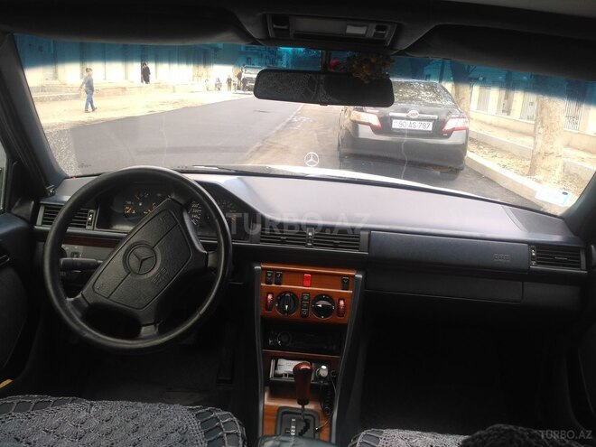 Mercedes E 280 1994, 305,324 km - 2.8 l - Gəncə