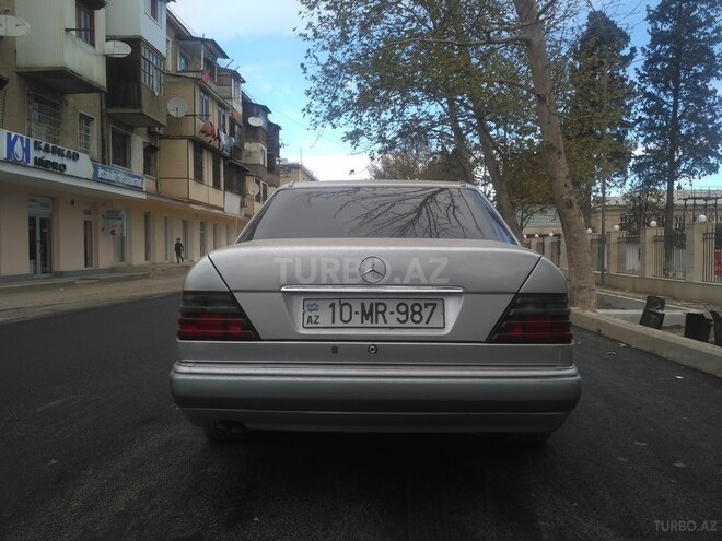 Mercedes E 280 1994, 305,324 km - 2.8 l - Gəncə