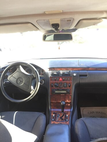 Mercedes E 240 1999, 406,000 km - 2.4 l - Bakı