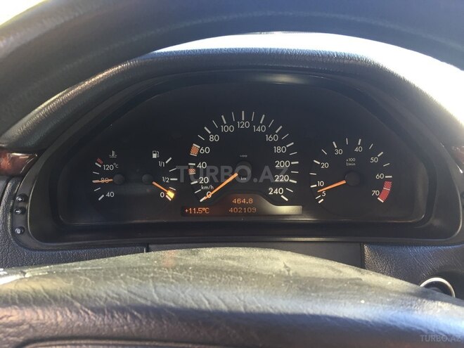 Mercedes E 240 1999, 406,000 km - 2.4 l - Bakı