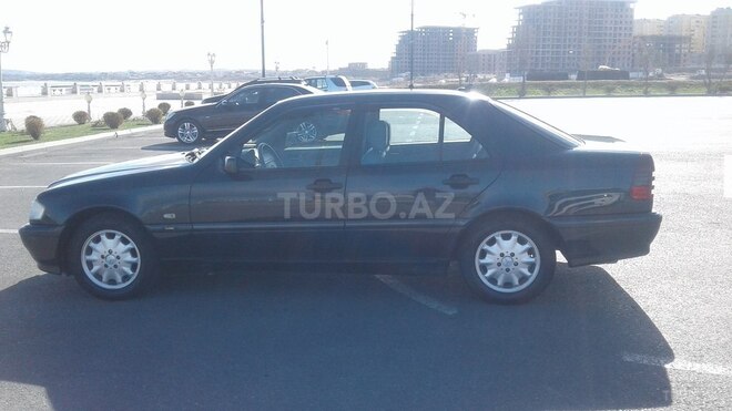 Mercedes C 200 2000, 278,523 km - 2.0 l - Bakı