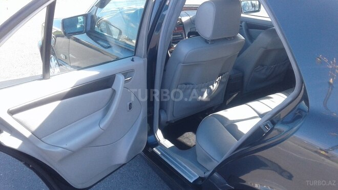 Mercedes C 200 2000, 278,523 km - 2.0 l - Bakı