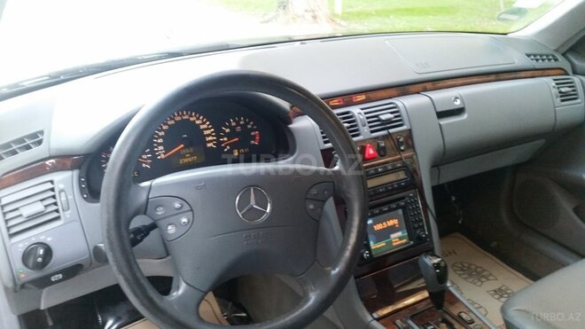 Mercedes E 320 2000, 237,000 km - 3.2 l - Bakı