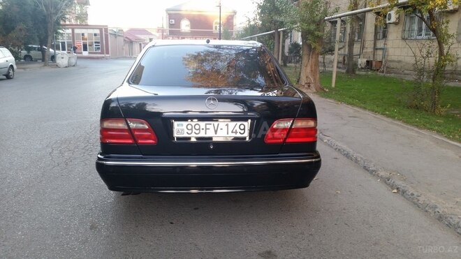 Mercedes E 320 2000, 237,000 km - 3.2 l - Bakı