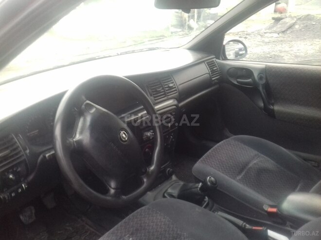 Opel Vectra 1995, 3,240,000 km - 1.6 л - Zaqatala