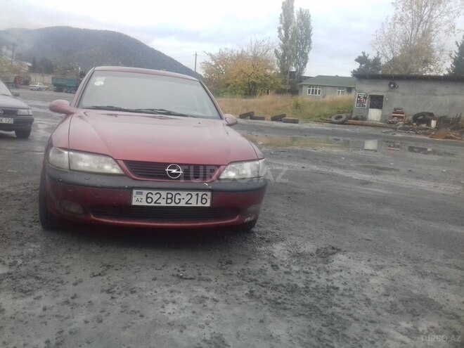 Opel Vectra 1995, 3,240,000 km - 1.6 л - Zaqatala