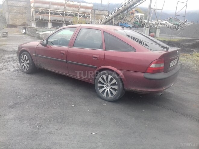 Opel Vectra 1995, 3,240,000 km - 1.6 л - Zaqatala