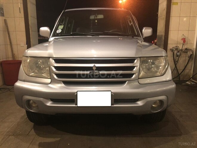 Mitsubishi Pajero io 2003, 246,000 km - 2.0 l - Bakı