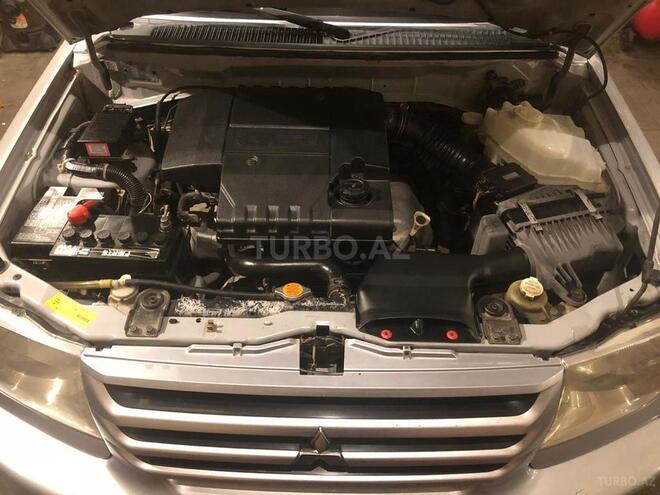 Mitsubishi Pajero io 2003, 246,000 km - 2.0 l - Bakı