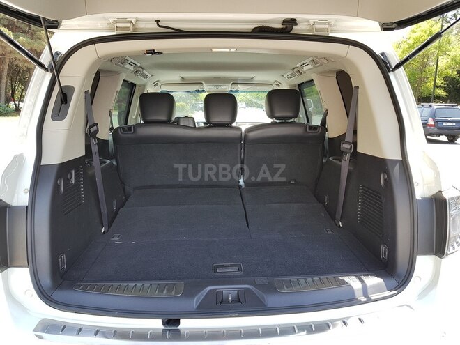 Nissan Patrol 2011, 99,000 km - 5.6 l - Bakı
