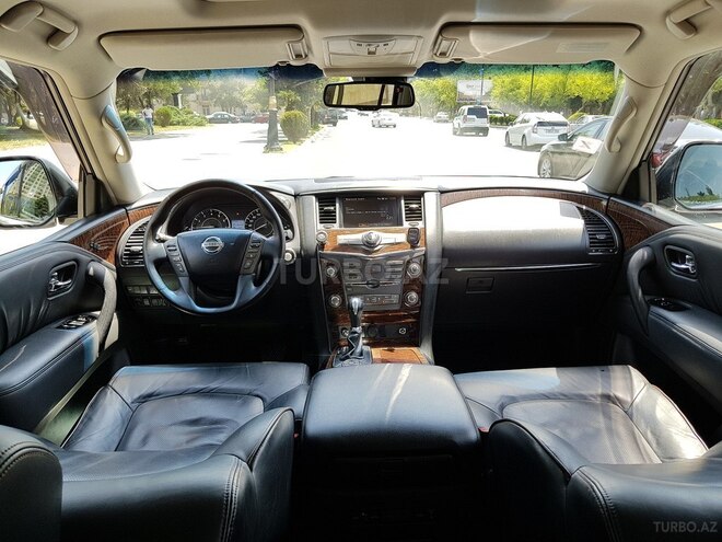 Nissan Patrol 2011, 99,000 km - 5.6 l - Bakı