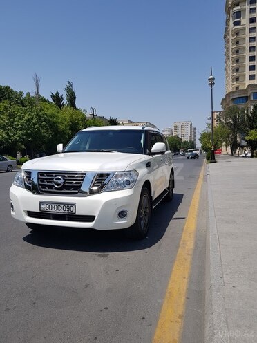 Nissan Patrol 2011, 99,000 km - 5.6 l - Bakı