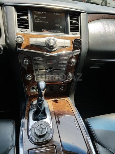 Nissan Patrol 2011, 99,000 km - 5.6 l - Bakı