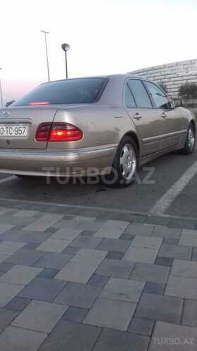 Mercedes E 240 2000, 230,000 km - 2.4 l - Bakı