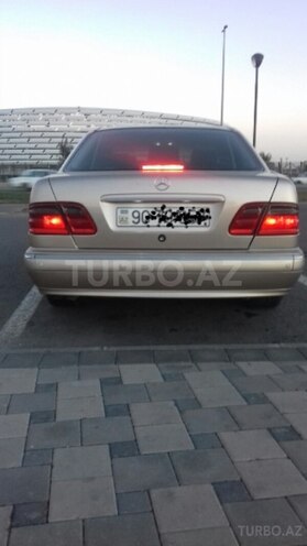 Mercedes E 240 2000, 230,000 km - 2.4 l - Bakı