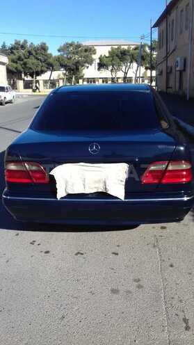 Mercedes E 220 1999, 43,500 km - 0.2 л - Bakı