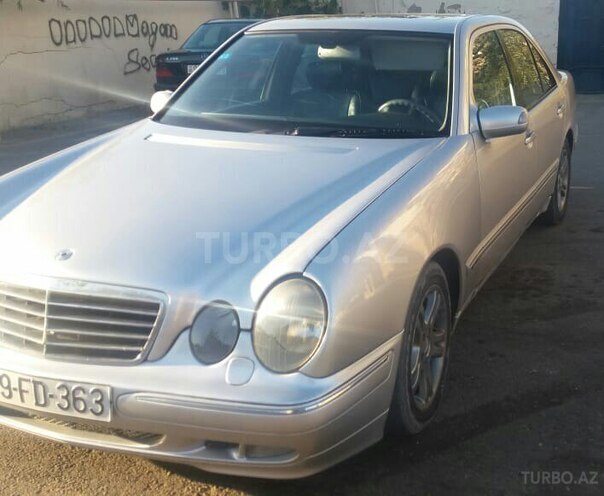 Mercedes E 220 1999, 527,000 km - 2.2 л - Bakı