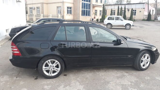Mercedes C 220 2005, 280,000 km - 2.2 л - Gədəbəy