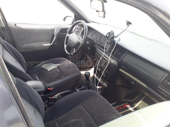 Opel Vectra 1996, 298,532 km - 1.8 l - Bakı