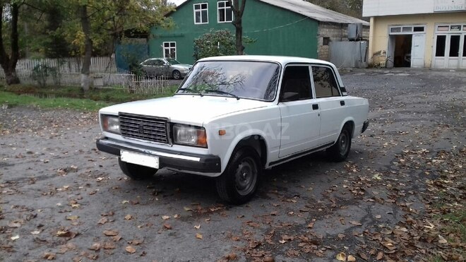 LADA (VAZ) 2107 2005, 78,000 km - 1.6 l - Qax