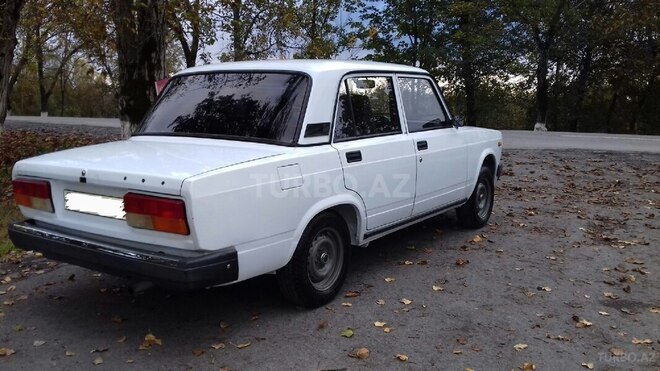 LADA (VAZ) 2107 2005, 78,000 km - 1.6 l - Qax