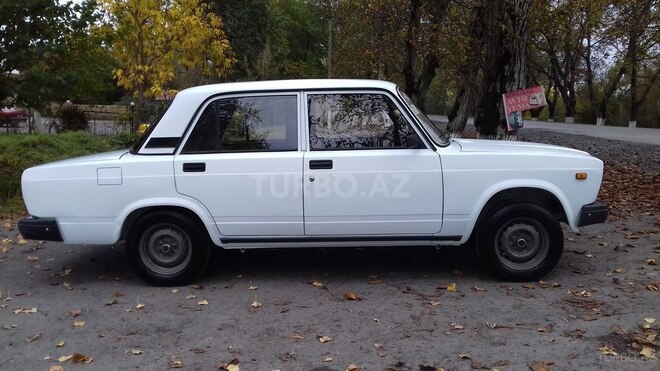 LADA (VAZ) 2107 2005, 78,000 km - 1.6 l - Qax