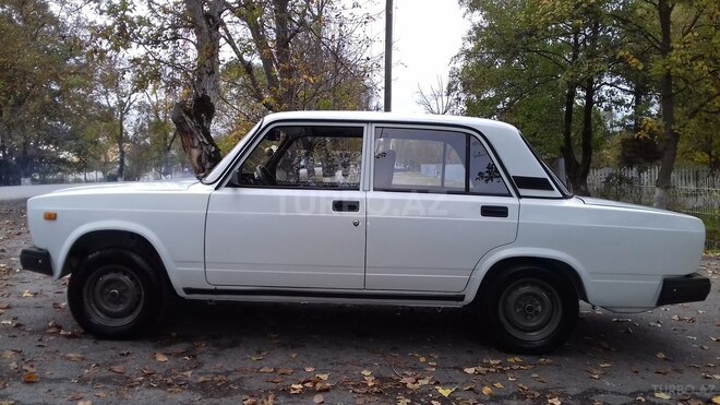 LADA (VAZ) 2107 2005, 78,000 km - 1.6 l - Qax
