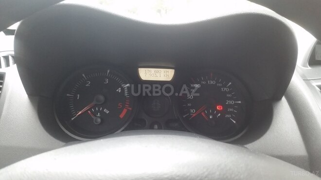 Renault Megane 2006, 176,042 km - 1.5 l - Tovuz
