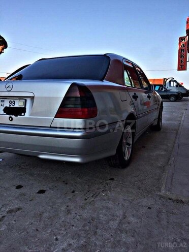 Mercedes C 200 2000, 194,000 km - 2.0 l - Bakı