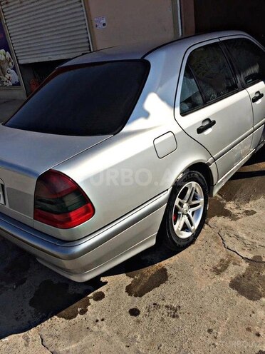 Mercedes C 200 2000, 194,000 km - 2.0 l - Bakı